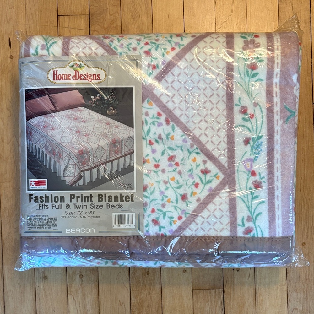 Vintage Beacon Home Designs Fashion Print Blanket - Multicolor.